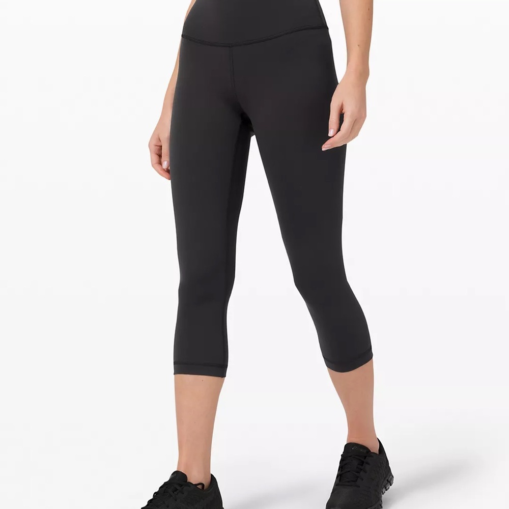 Lululemon Wunder Under 21” Crop Sz8